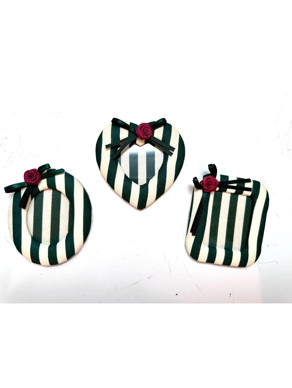 Vintage Huntington Ridge Photo Frame Set of 3 Green and White Striped pattern